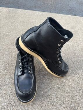 Red Wing 6”  Black Leather Moc Toe 9 1/2 D